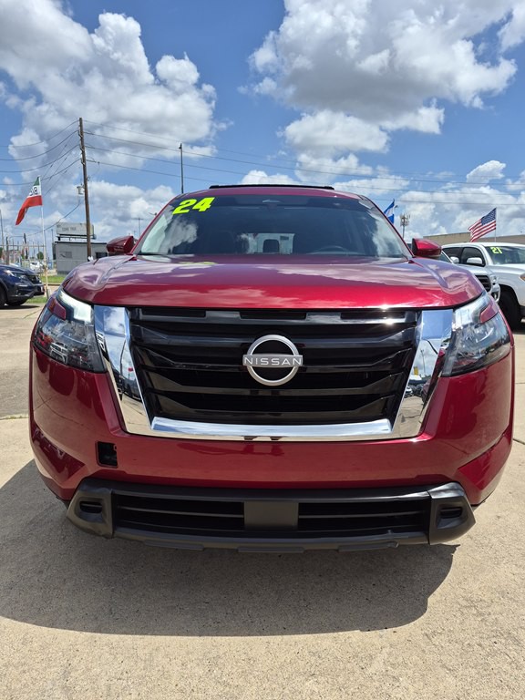 2024 Nissan Pathfinder Image 2