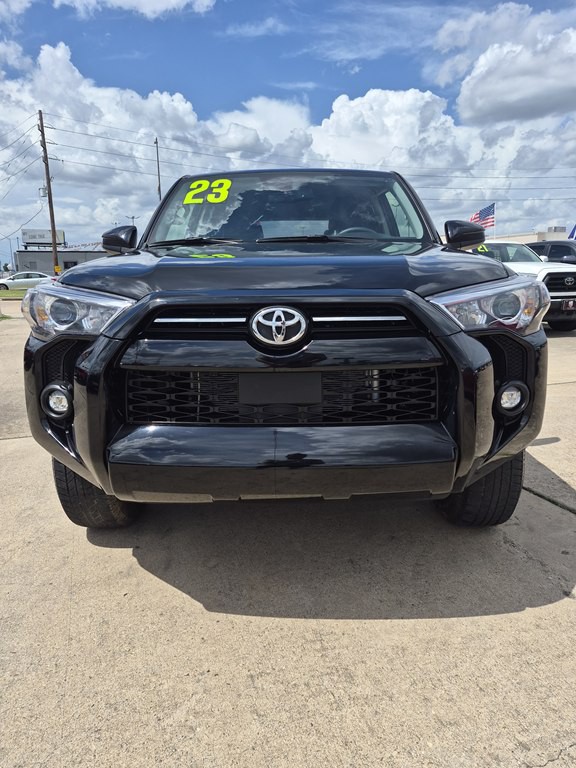2023 Toyota 4Runner Image 2