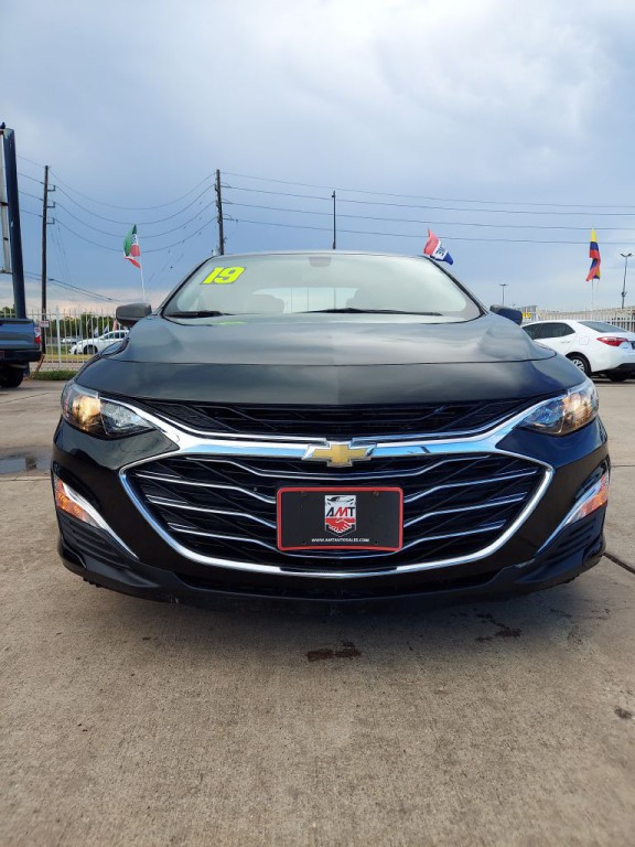 2019 Chevrolet Malibu Image 2