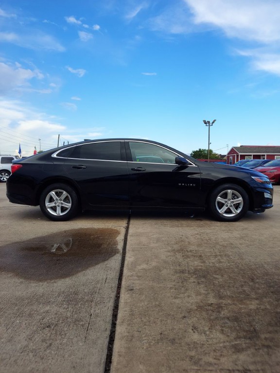 2019 Chevrolet Malibu Image 4
