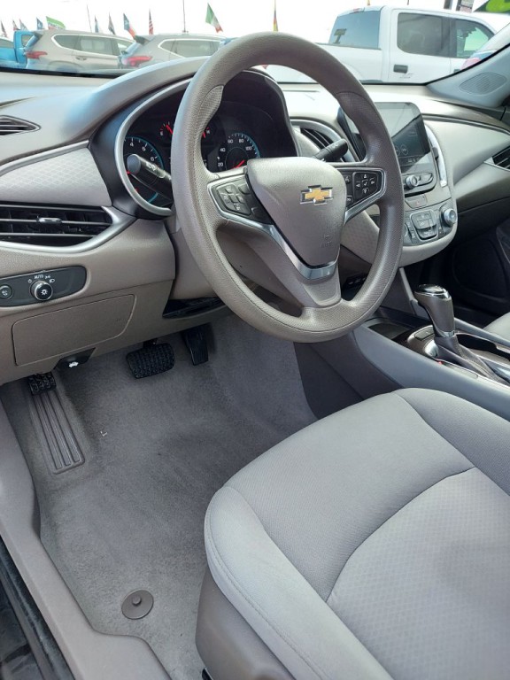2019 Chevrolet Malibu Image 16