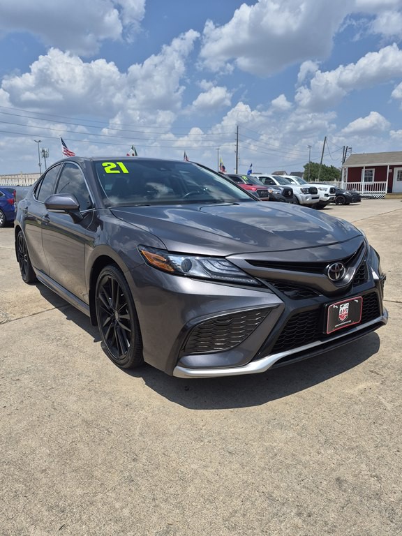 2021 Toyota Camry Image 3