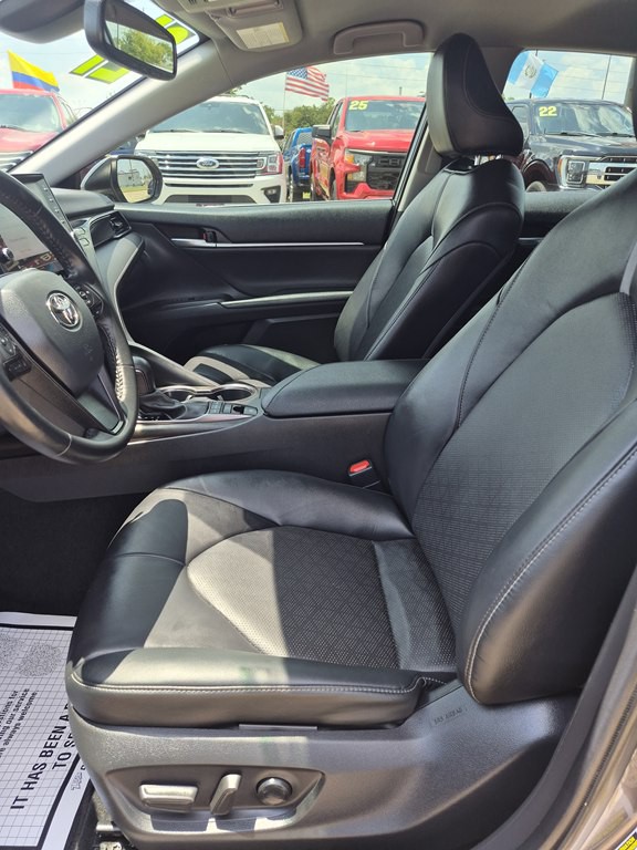 2021 Toyota Camry Image 9
