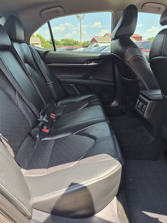 2021 Toyota Camry Image 12