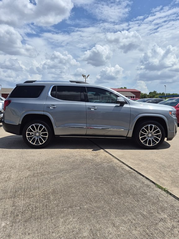 2023 GMC Acadia Image 4