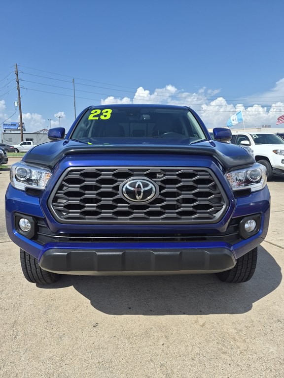 2023 Toyota Tacoma Image 2