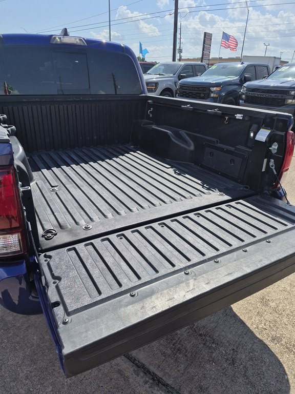 2023 Toyota Tacoma Image 18