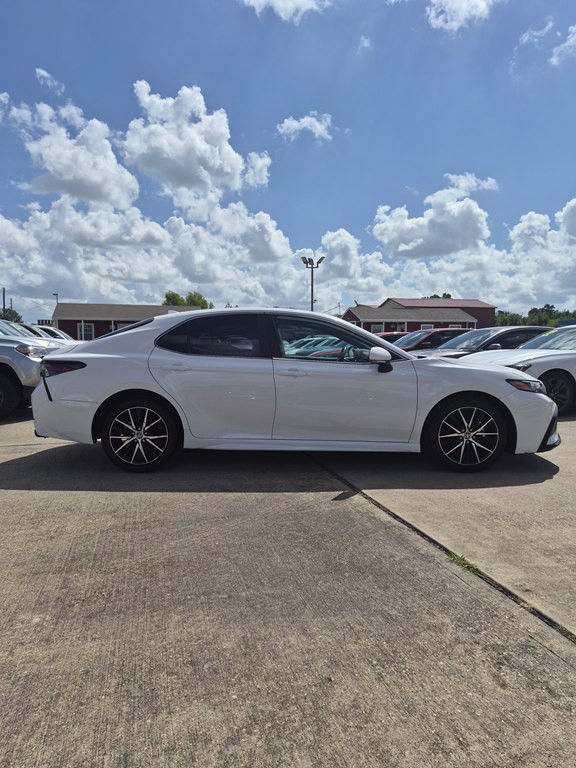2023 Toyota Camry Image 4