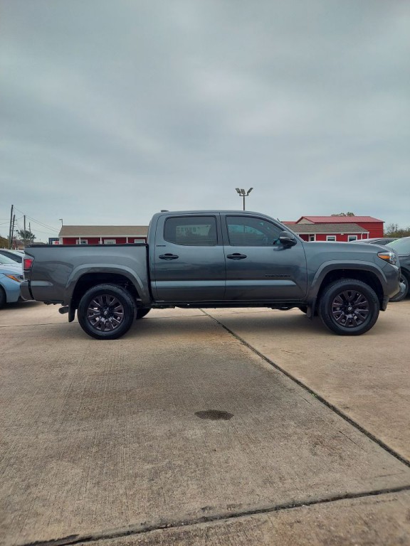 2022 Toyota Tacoma Image 4