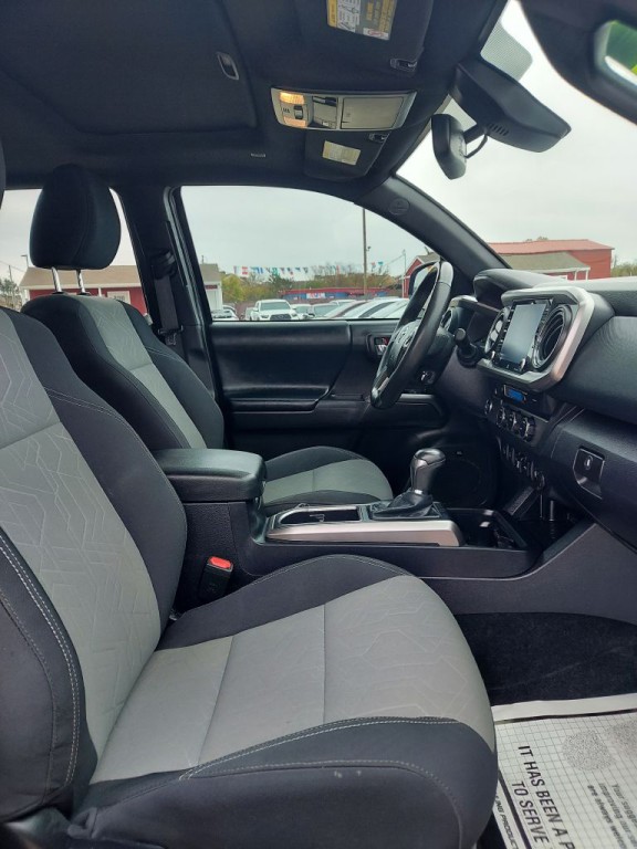 2022 Toyota Tacoma Image 11
