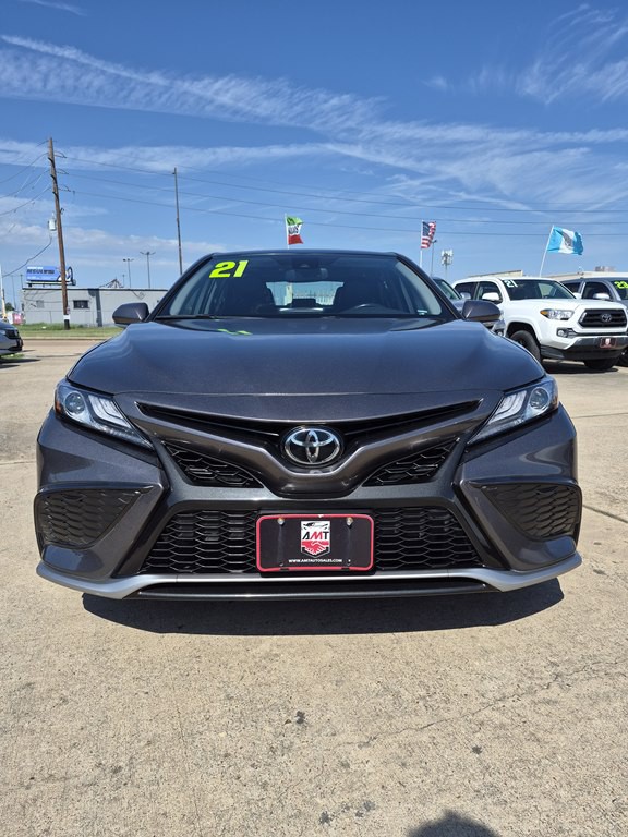 2021 Toyota Camry Image 2