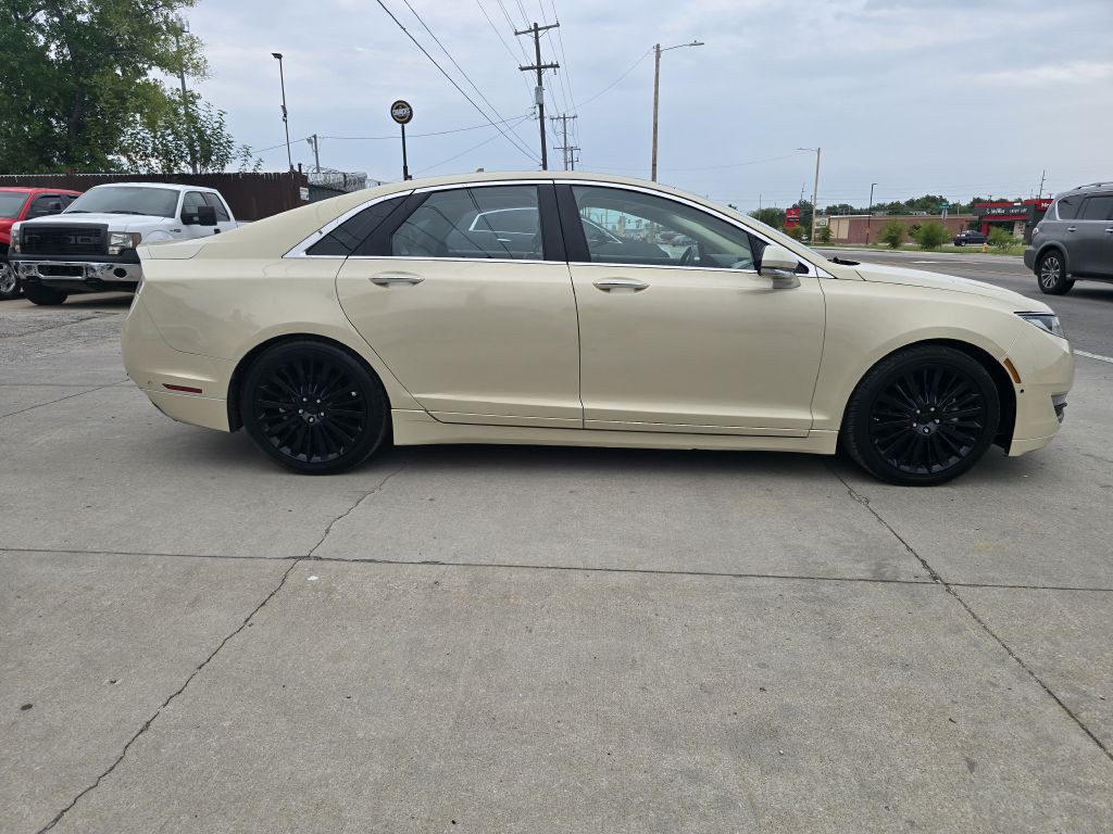 2014 Lincoln MKZ Image 2