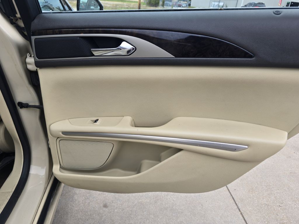 2014 Lincoln MKZ Image 20