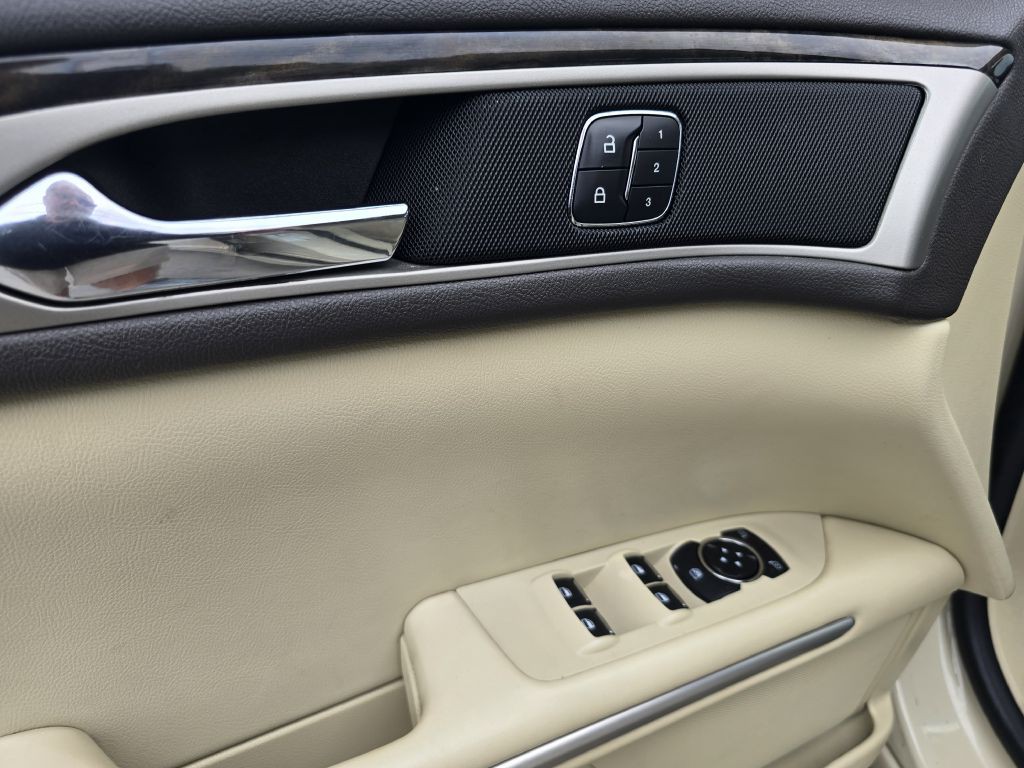 2014 Lincoln MKZ Image 27