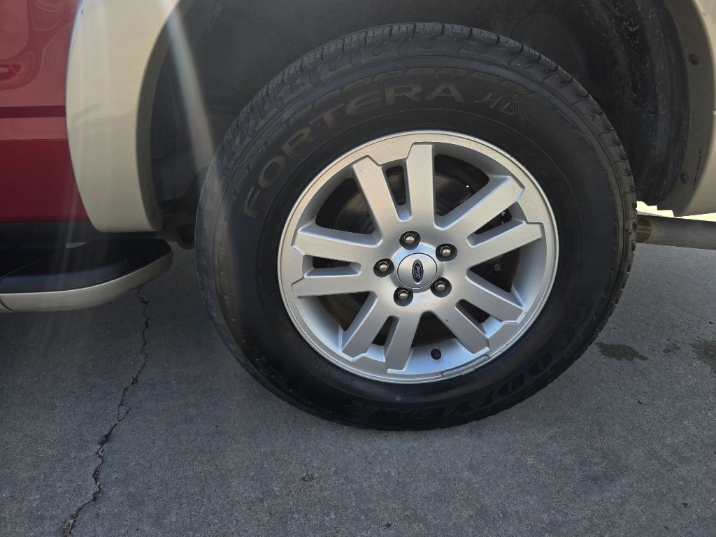 2010 Ford Explorer Image 17