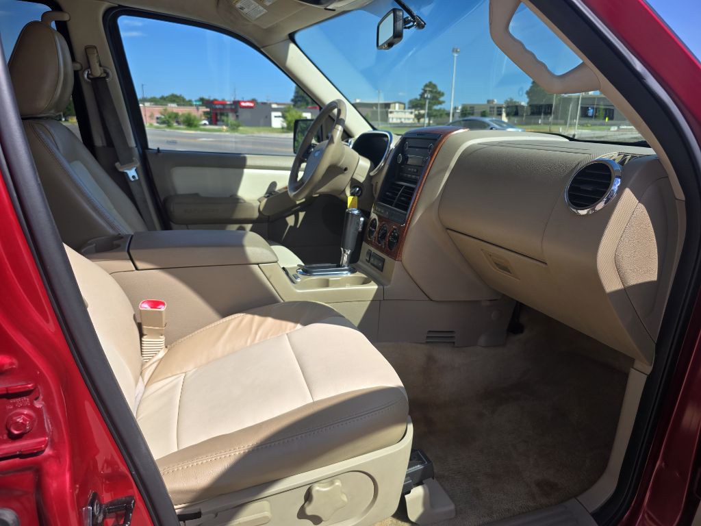 2010 Ford Explorer Image 25