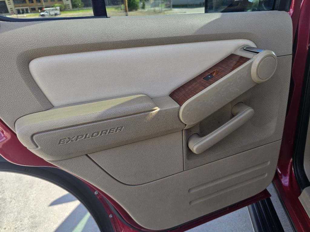 2010 Ford Explorer Image 36