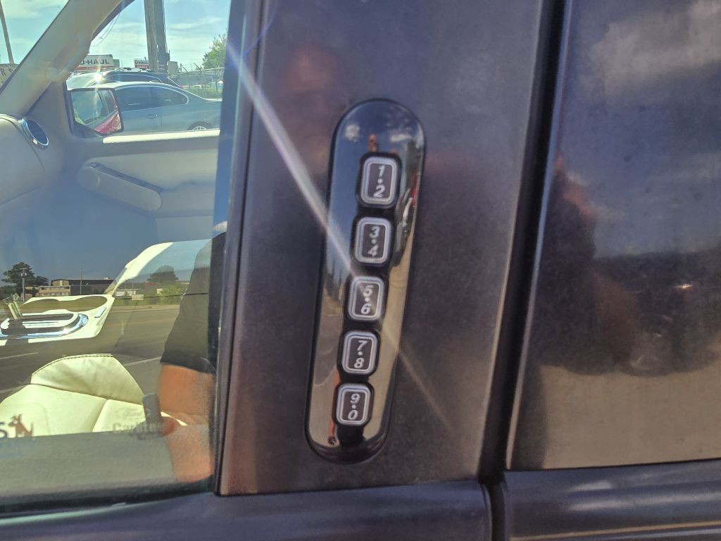 2010 Ford Explorer Image 39