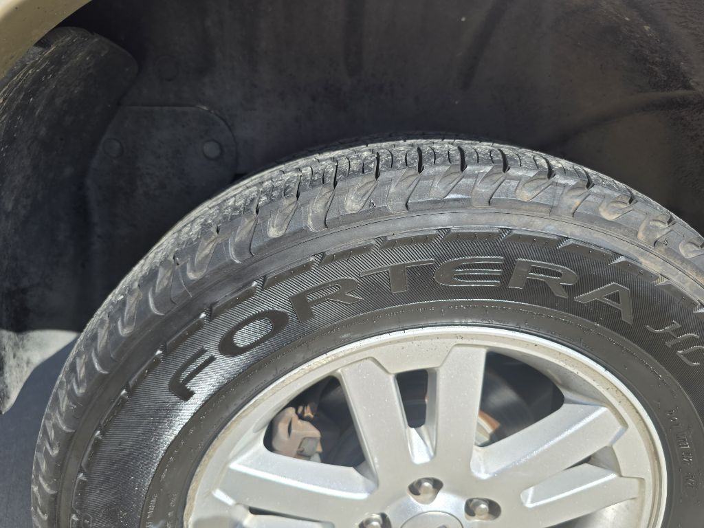 2010 Ford Explorer Image 70