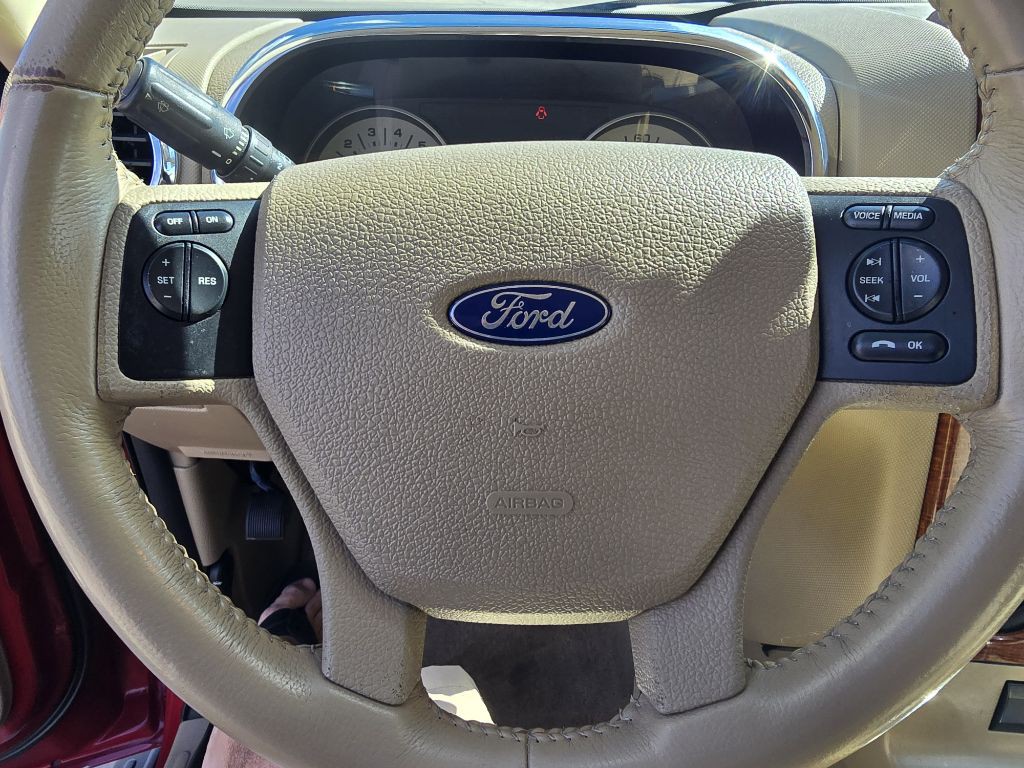 2010 Ford Explorer Image 102