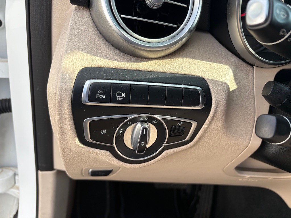 2018 Mercedes-Benz GLC-Class Image 6