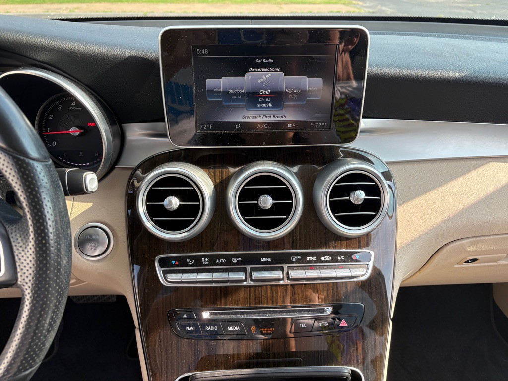 2018 Mercedes-Benz GLC-Class Image 9