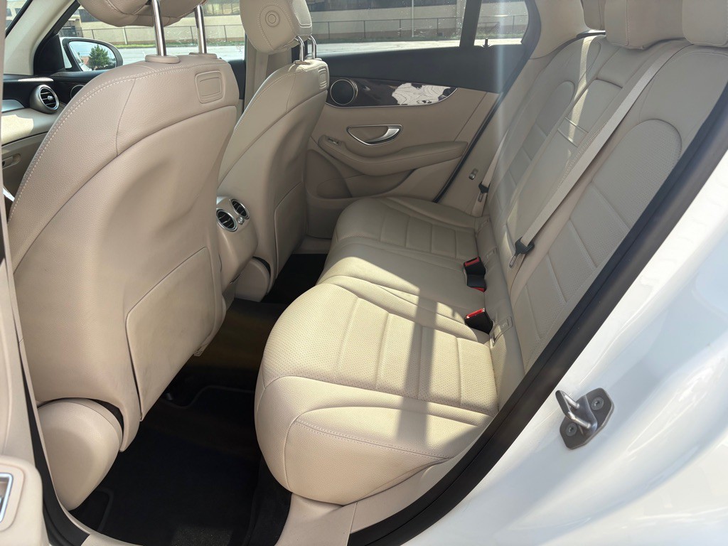2018 Mercedes-Benz GLC-Class Image 14