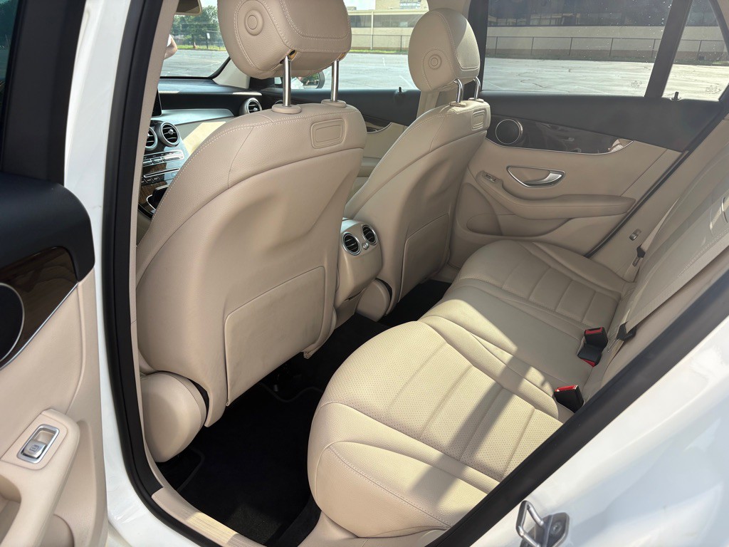 2018 Mercedes-Benz GLC-Class Image 15