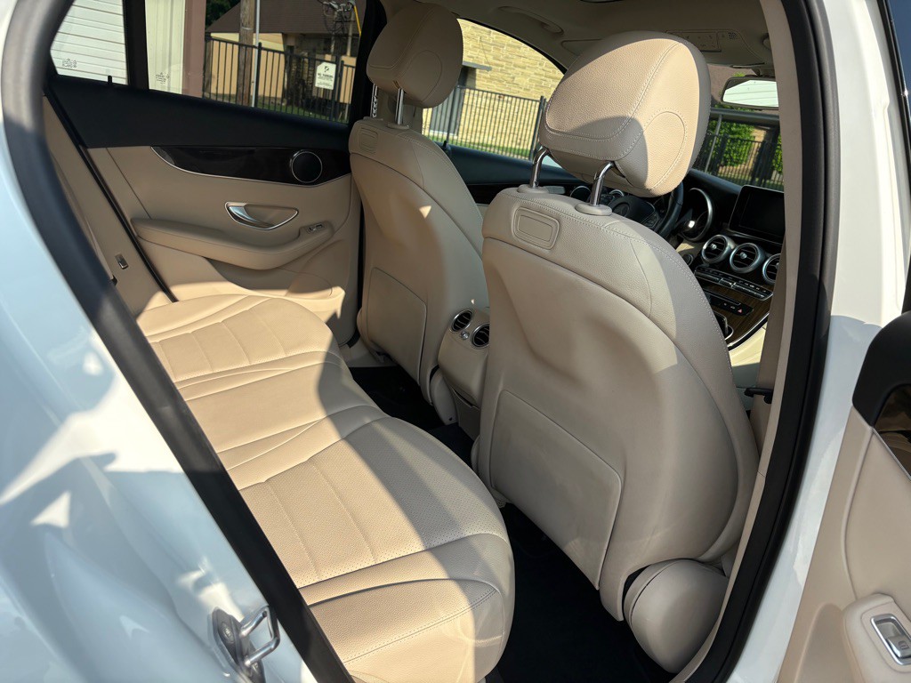 2018 Mercedes-Benz GLC-Class Image 18