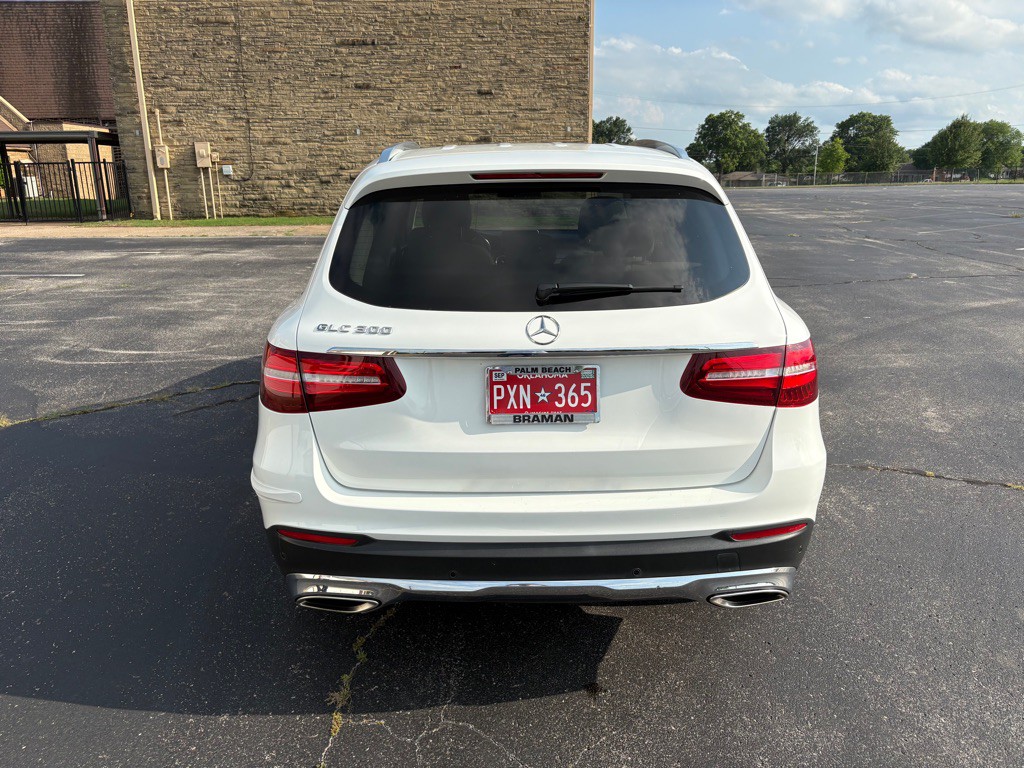2018 Mercedes-Benz GLC-Class Image 30