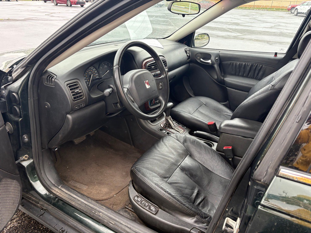 2002 Saturn L300 Image 5
