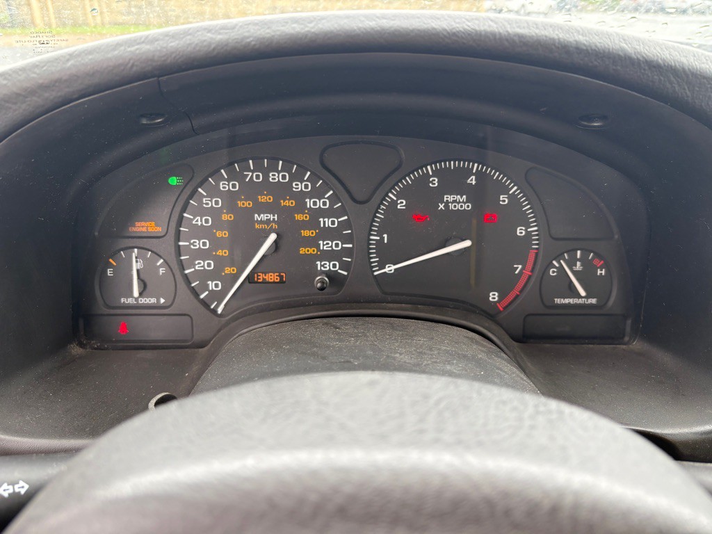 2002 Saturn L300 Image 8