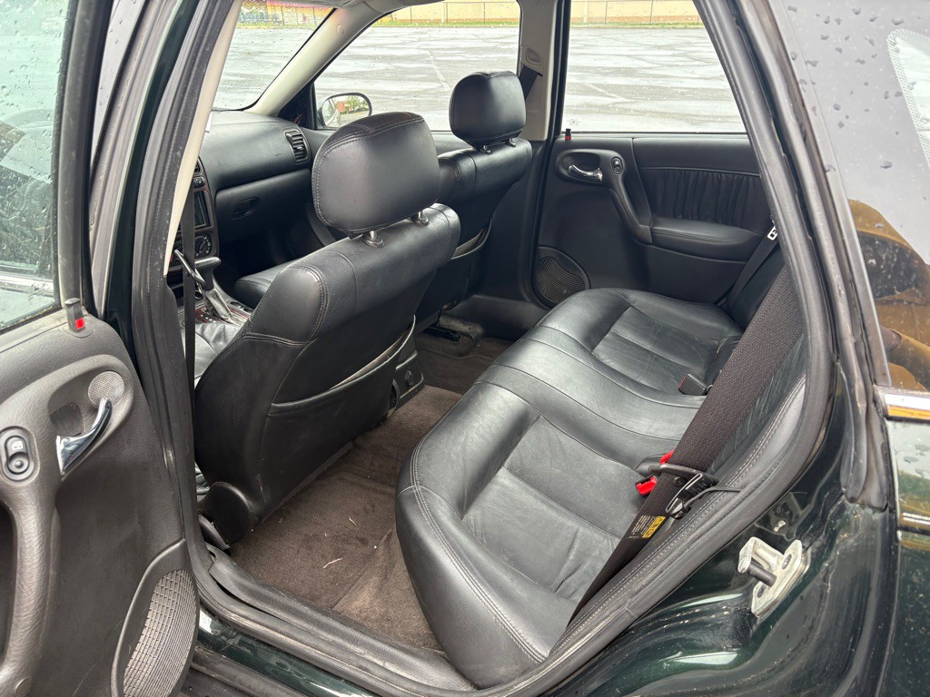 2002 Saturn L300 Image 14