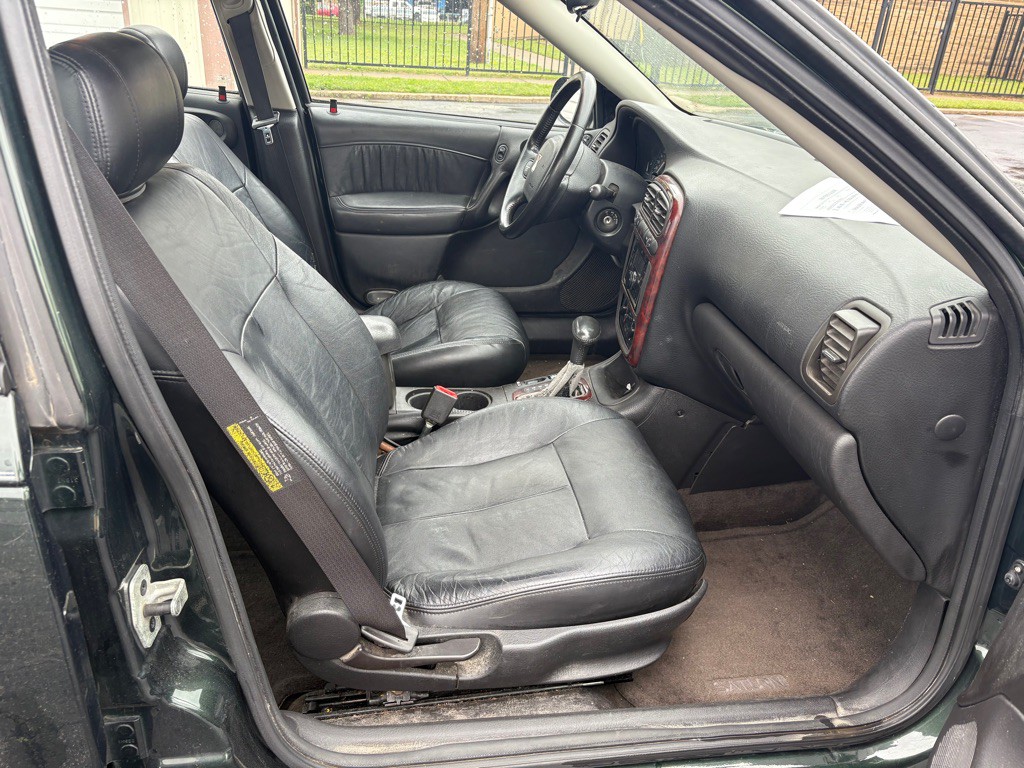 2002 Saturn L300 Image 19