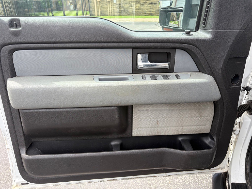2013 Ford F-150 Image 2