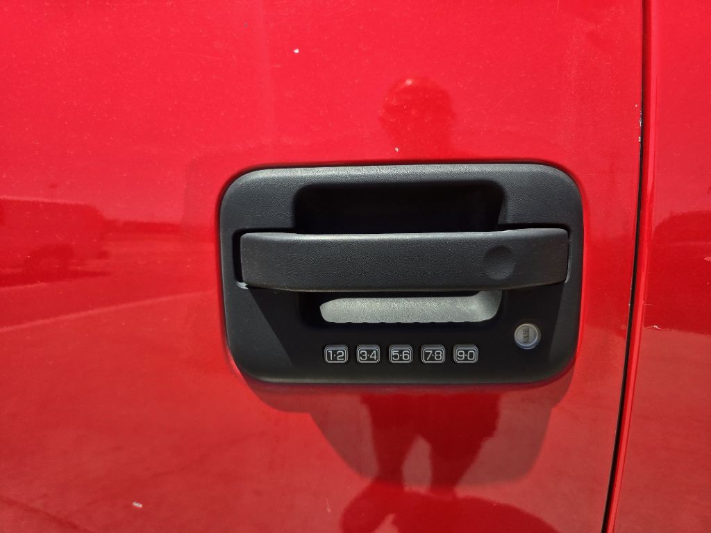 2014 Ford F-150 Image 9