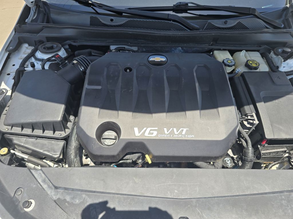 2016 Chevrolet Impala Image 2