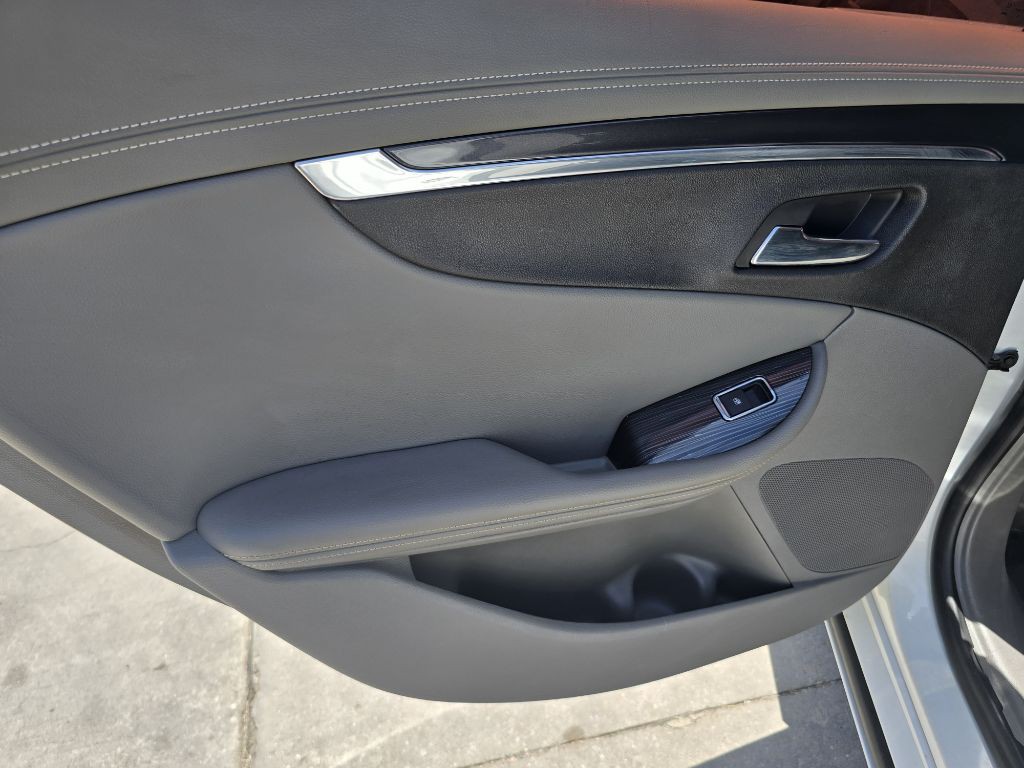 2016 Chevrolet Impala Image 11