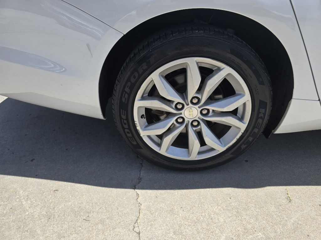 2016 Chevrolet Impala Image 24