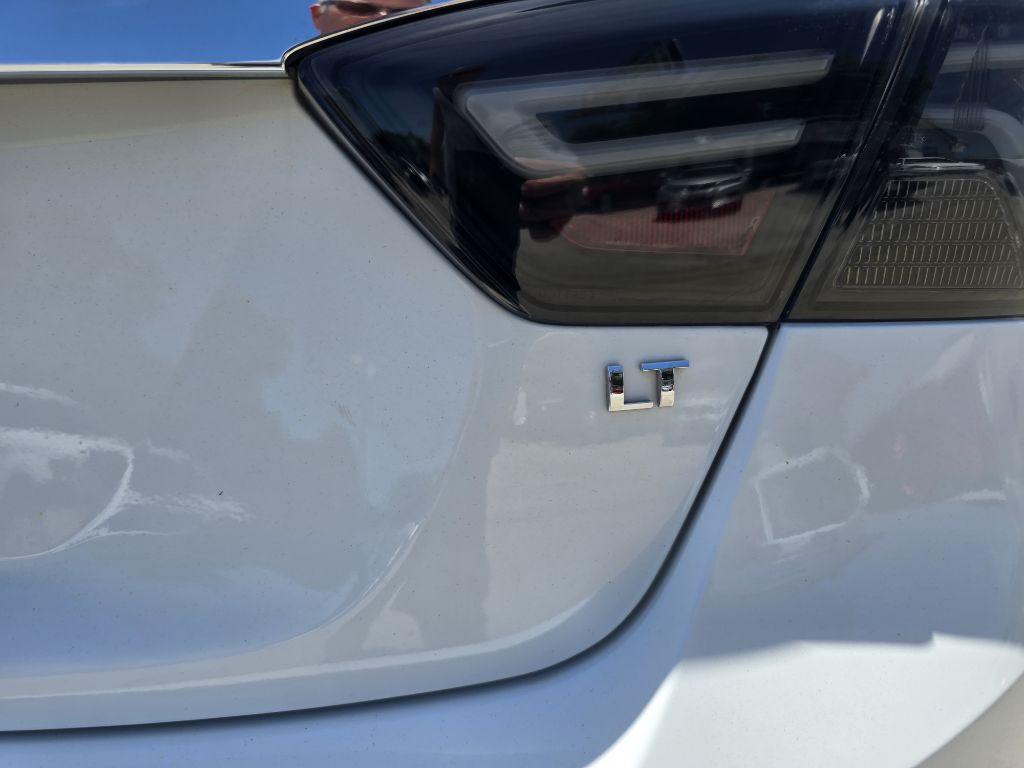 2016 Chevrolet Impala Image 32
