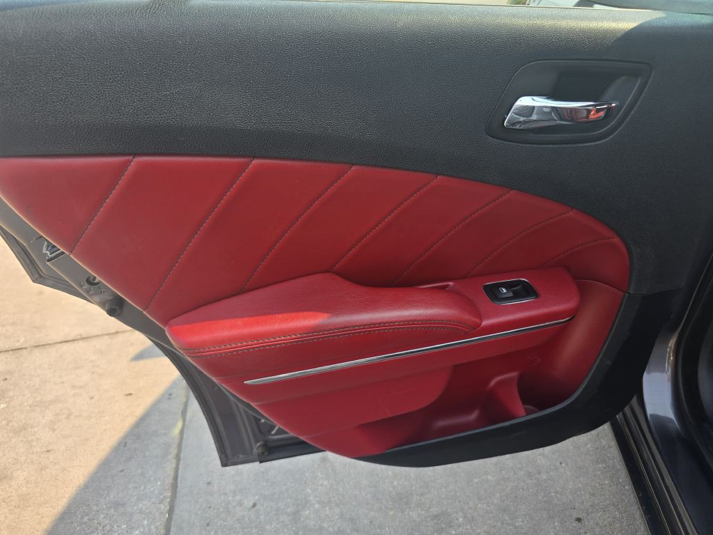 2014 Dodge Charger Image 31