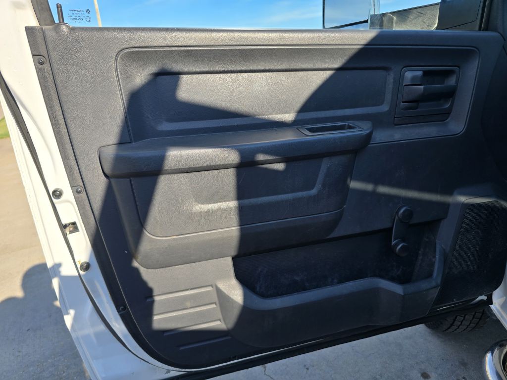 2012 Dodge Ram 3500 Image 24