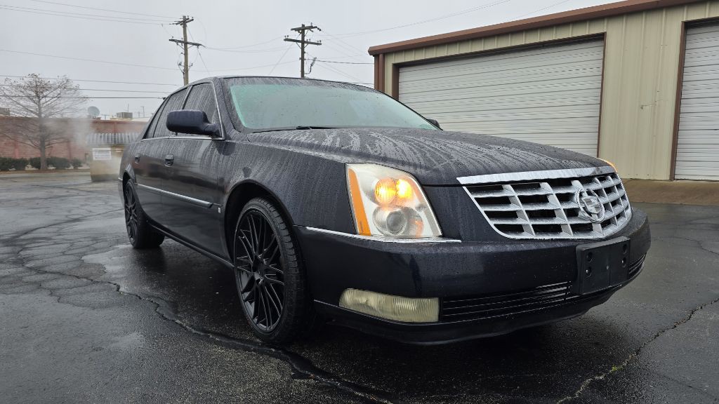 2007 Cadillac DTS Image 1