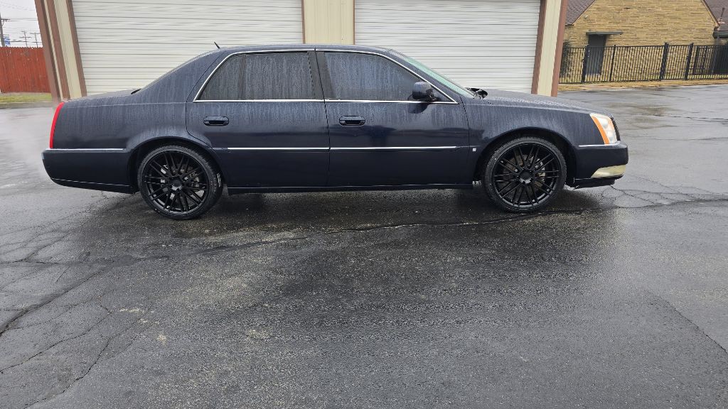 2007 Cadillac DTS Image 3