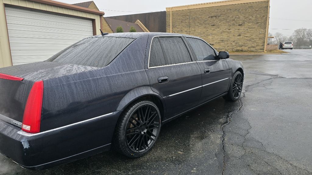 2007 Cadillac DTS Image 4
