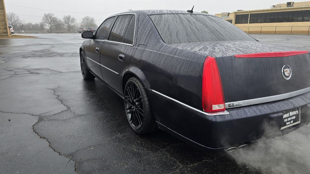 2007 Cadillac DTS Image 6
