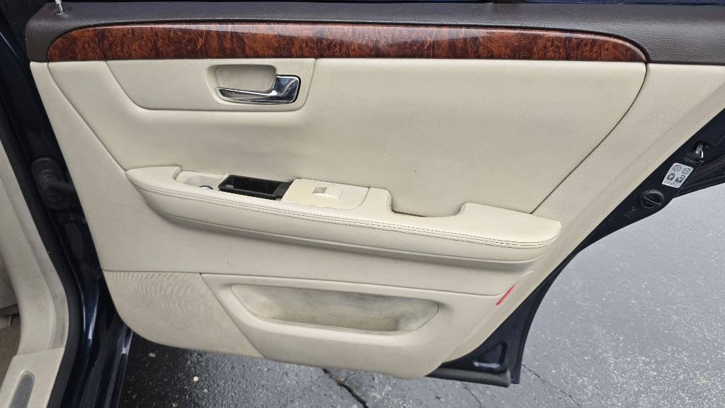 2007 Cadillac DTS Image 17