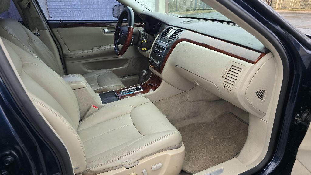 2007 Cadillac DTS Image 18