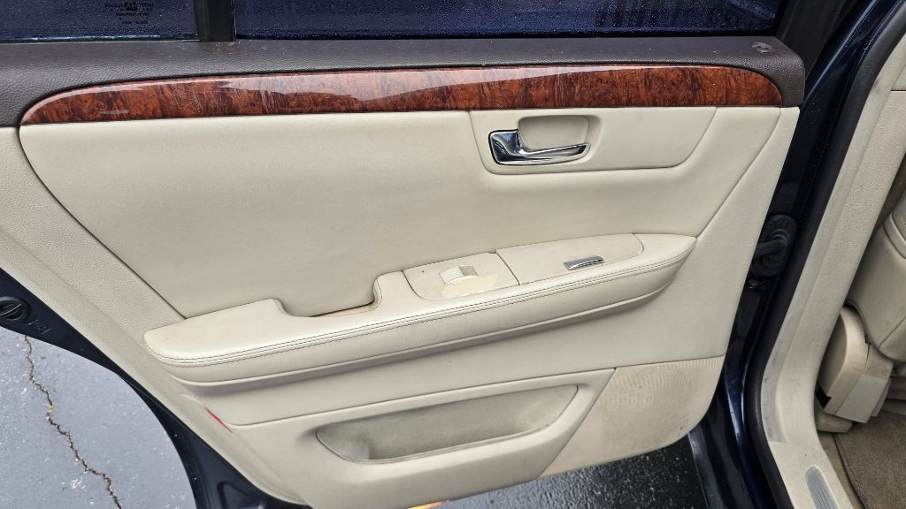 2007 Cadillac DTS Image 22