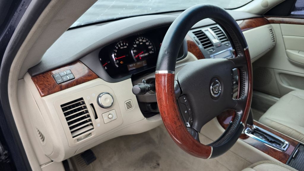2007 Cadillac DTS Image 26